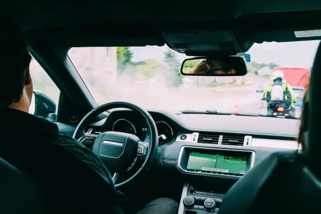 Zarobki kierowców Uber - poznaj realne stawki i koszty w Polsce