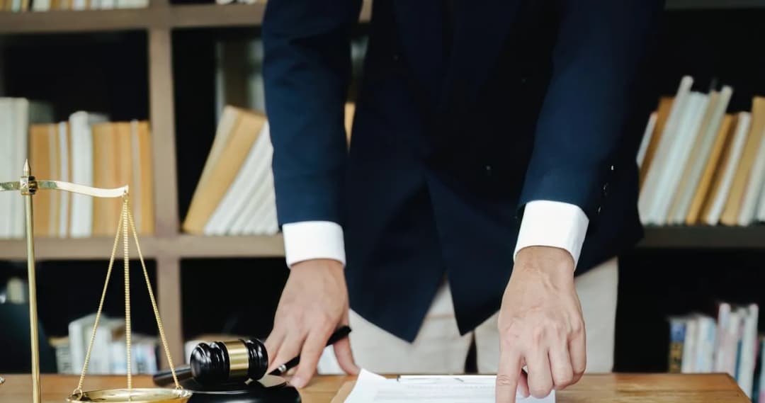 Kto dziedziczy po osobie niezamężnej, bezdzietnej oraz po bezdzietnym bracie kawalerze?