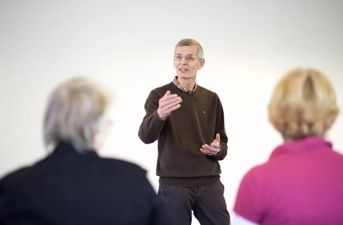 Coaching kontra terapia: co jest dla Ciebie odpowiednie?