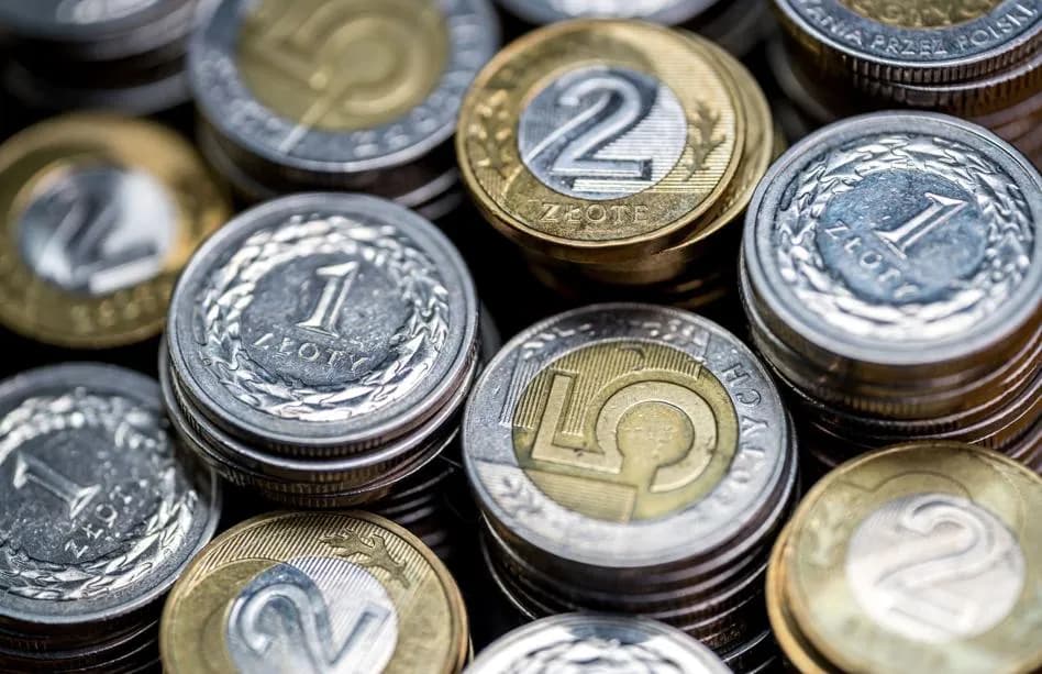 Ile można zarobić w wieku 16 lat? Realne stawki i możliwości 2025